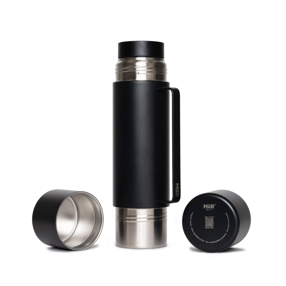 tomo-u5 Tomo_Black_Studio_0521_Cap_Staged__TOM1SV33002.jpg