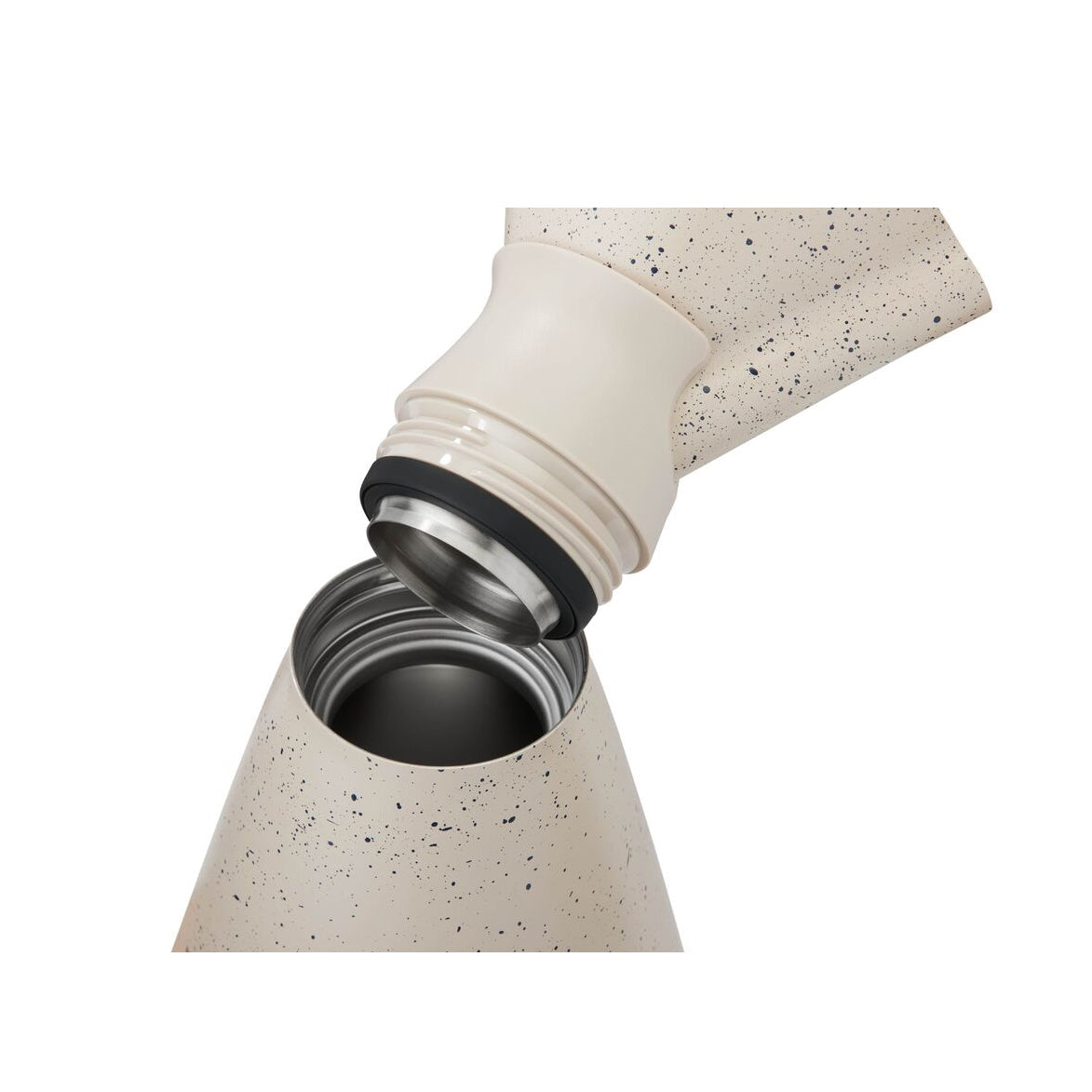 new-standard-carafe-m7 WebPDP-33oz_New_Standard_Carafe_Desert_Tan_Speckle_Studio__CAR1SVOS224_45_Top_Staged.jpg