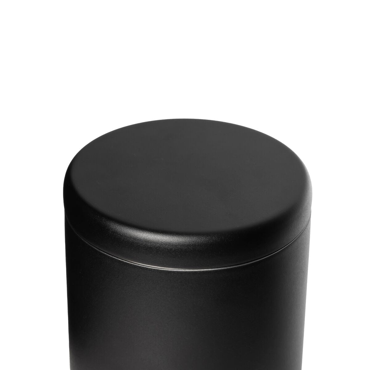 airlock-coffee-canister-q8 WebPDP-Airlock_Coffee_Canister__ACN2SVOS002_Black_X2Studio_45_Deg_Lid_On.jpg