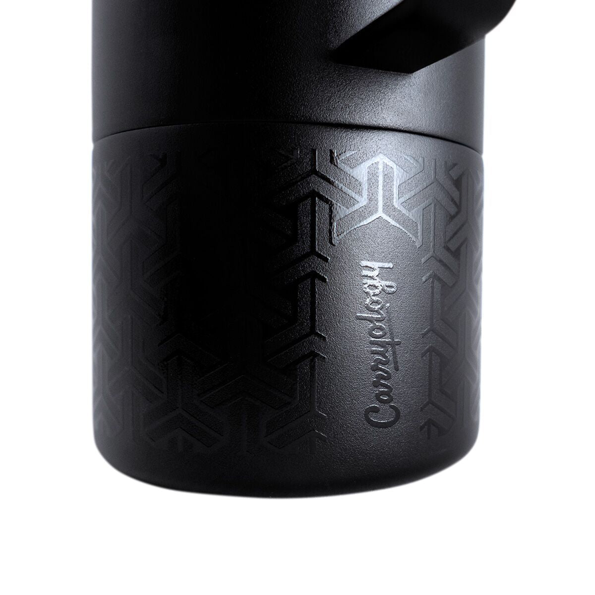 miir-x-carryology-tomo-z7 WebPDP-MiiR_x_Carryology_Tomo_Studio_Closeup__TOM1SV33402_12.10.25.jpg
