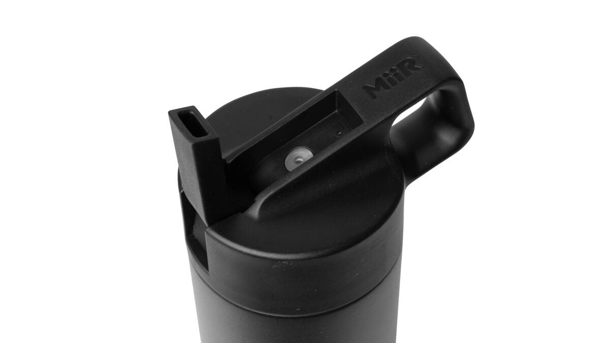 straw-bottle-i7 WebPDP-Straw_Lid_2_Black_Studio_0221_45deg_Open__WMB1SL20002.jpg